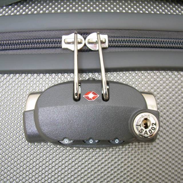 Cadenas MASTER LOCK code sécurité bagage sac valise voyage avion norme TSA